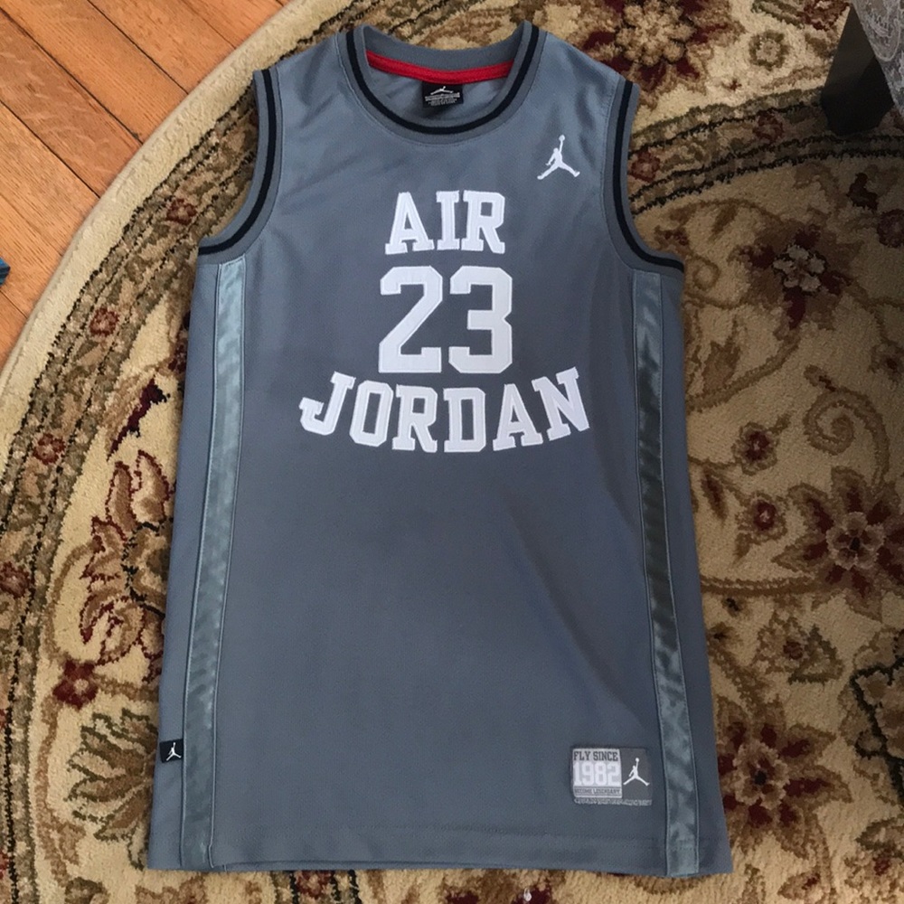 Boys Jordan jersey, perfect condition